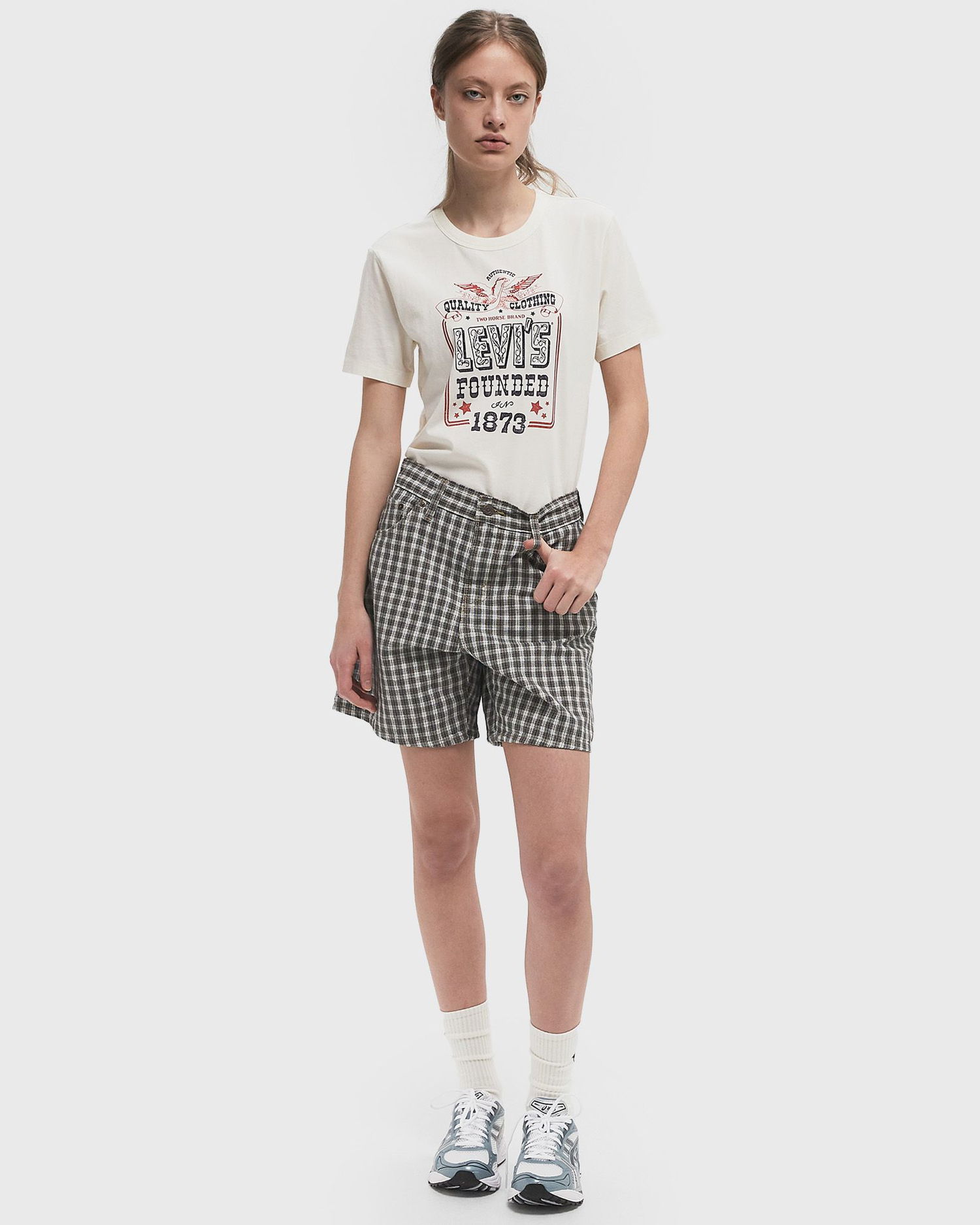 Tričko Levi's Levi's Graphic Iconic T-Shirt, Short Sleeves Biela | A8802-0041, 1