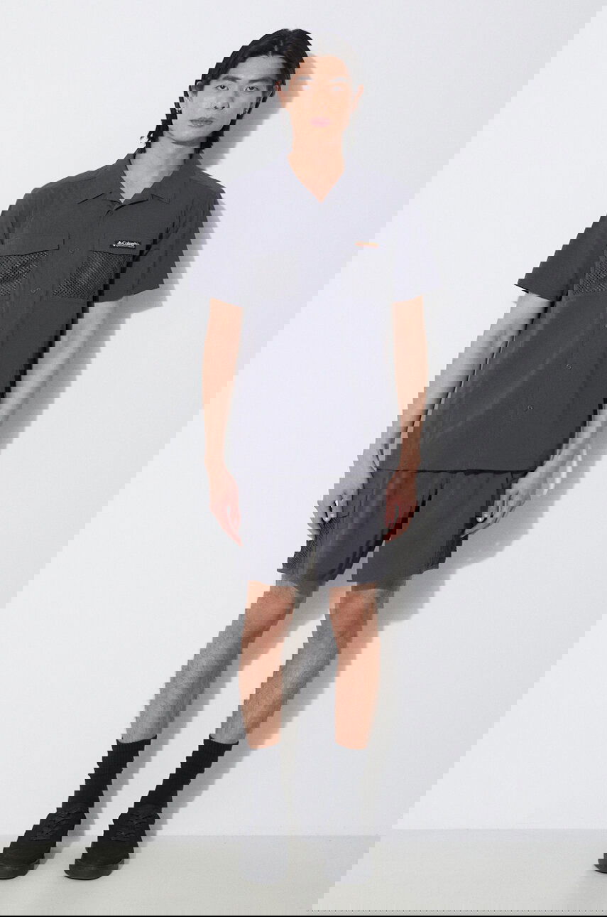 Košeľa Columbia Painted Peak Short Sleeve Shirt with Mesh Pockets and Classic Collar, Regular Fit Šedá | 2074541, 1