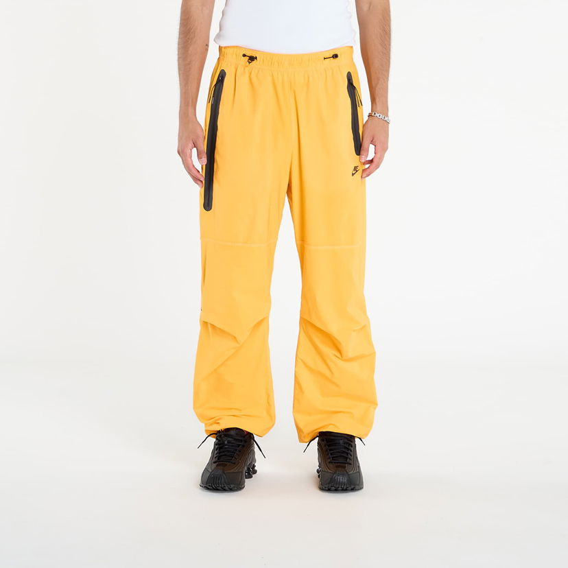 Nohavice Nike Nike Tech Woven Pants Žltá | II4615-717