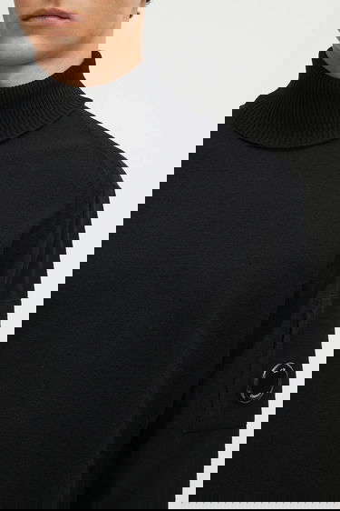 Sveter C.P. Company C.P. Company Turtleneck Sweater Čierna | 19CMKN035A005528A, 3