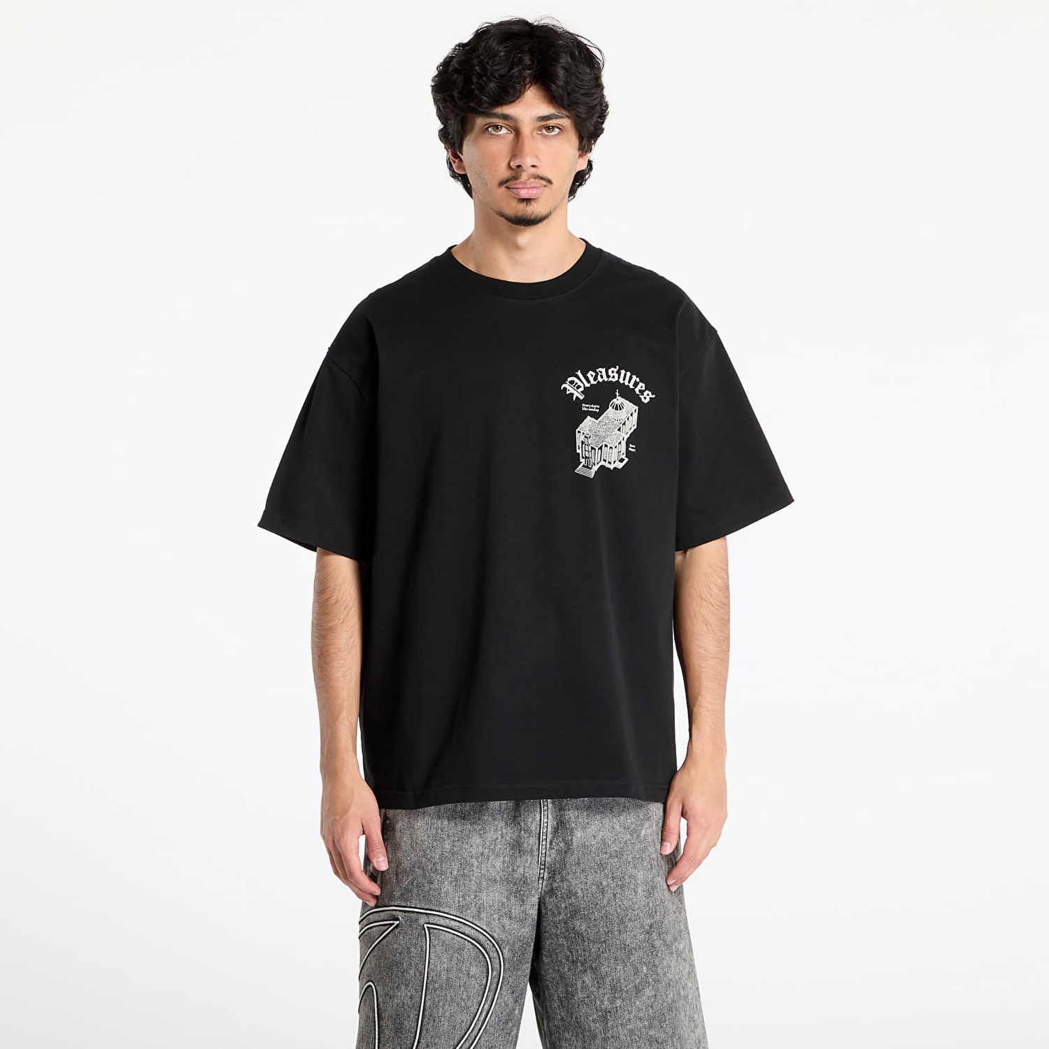 Tričko Pleasures PLEASURES Chapel Heavyweight T-Shirt Čierna | P25SU021 BLACK, 0