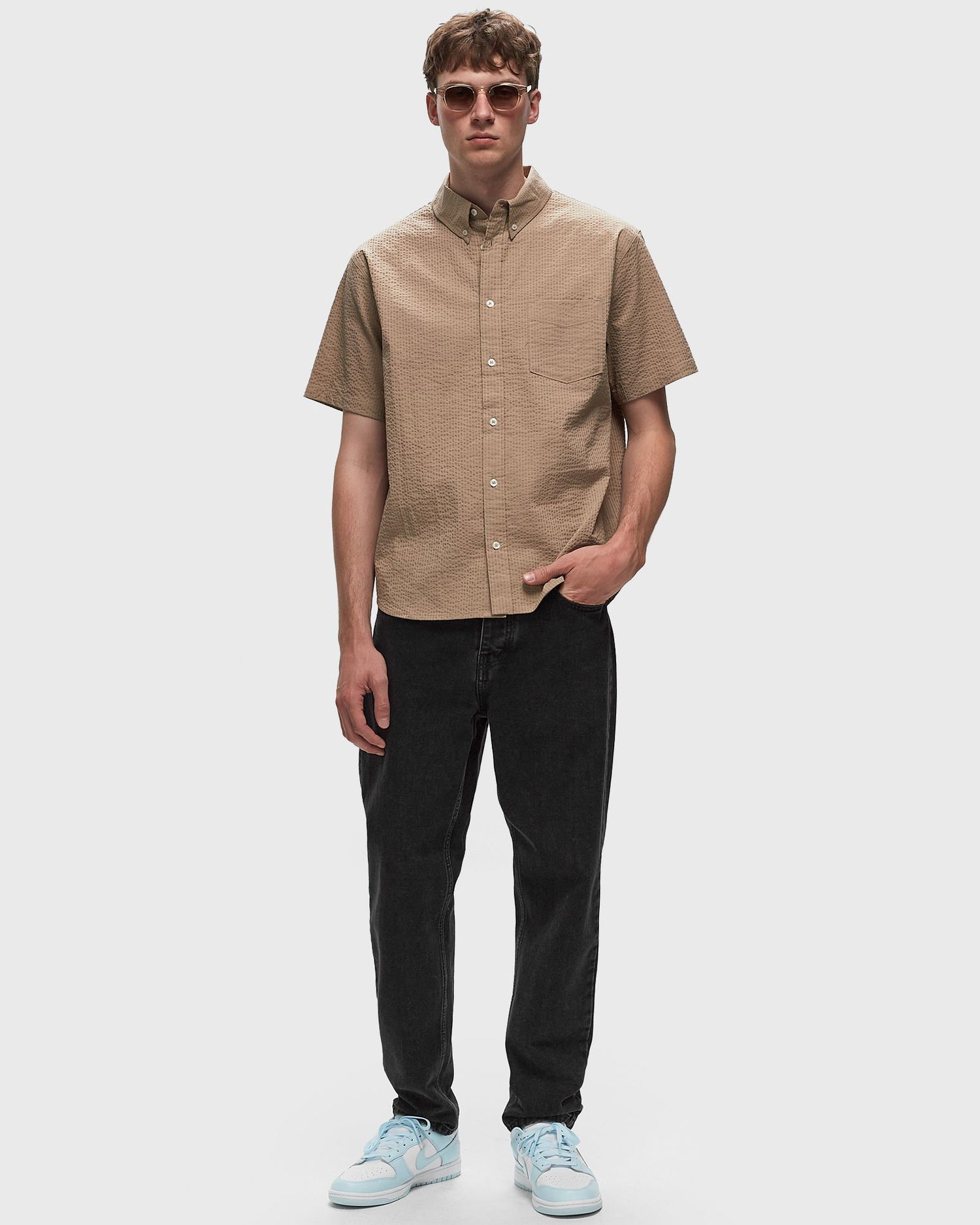 Košeľa Nike Life Short-Sleeve Seersucker Button-Down Shirt men Shortsleeves Béžová | FN3222-247, 1