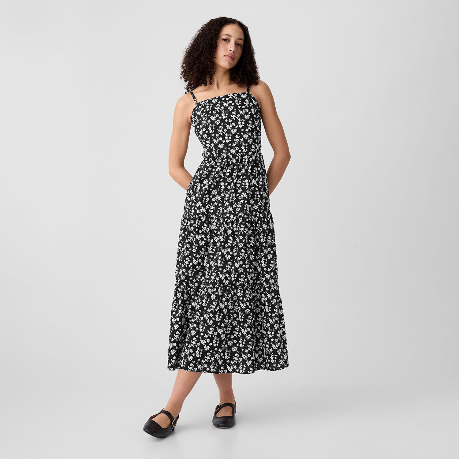 Šaty GAP Dresses Tiered Maxi Dress Black Floral Čierna | 888463-00, 0