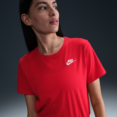 Tričko Nike Sportswear Club Essentials T-Shirt Červená | DX7902-657, 0