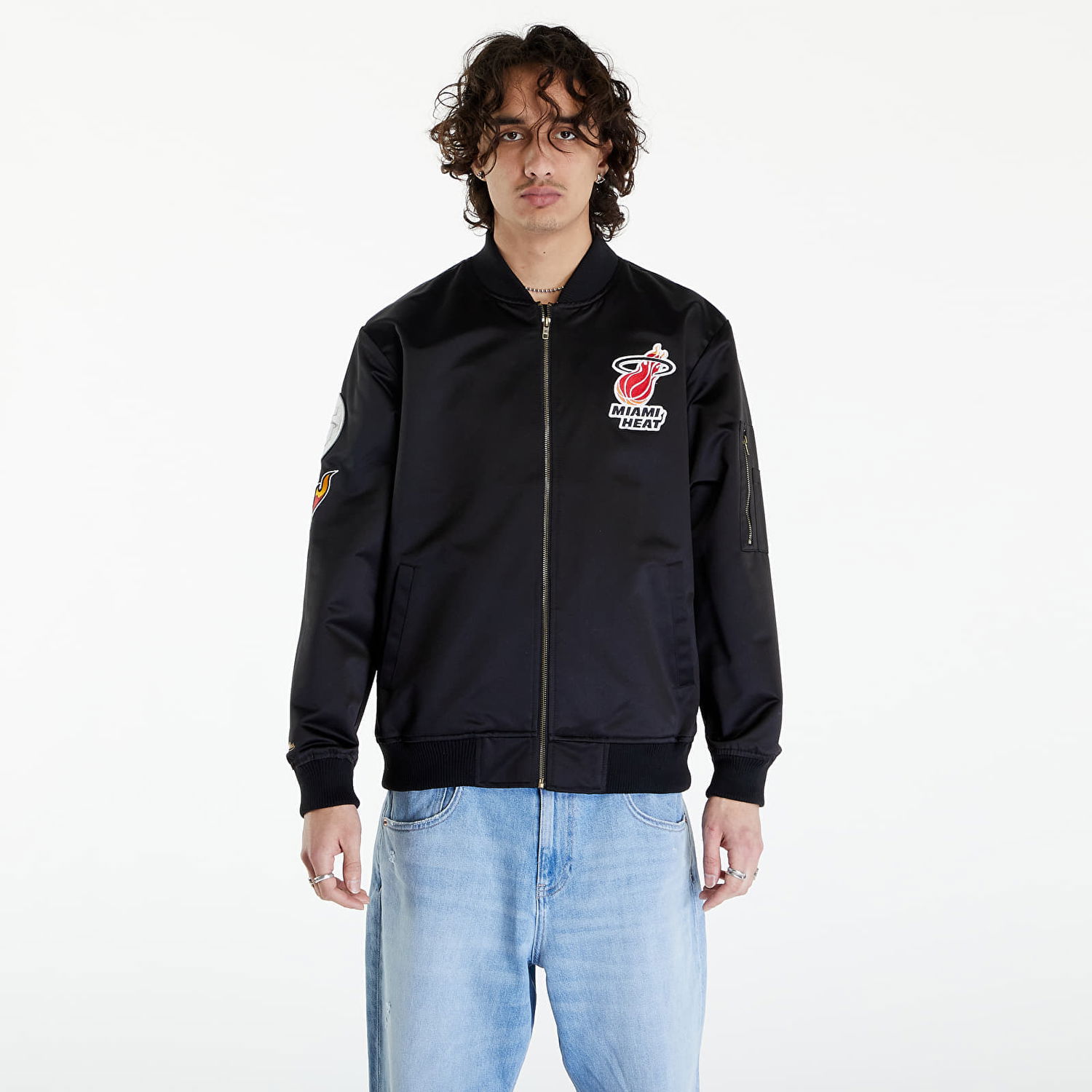 Bomber bunda Mitchell & Ness NBA Lightweight Satin Bomber Vintage Logo Heat Black Čierna | SJKT6599-MHEYYPPPBLCK, 0