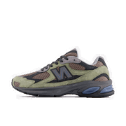 2010 "Dark Olivine & Mushroom"