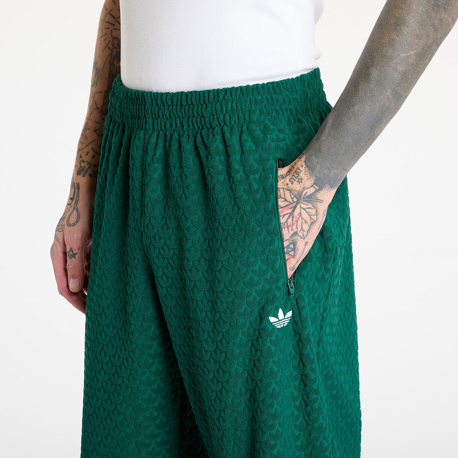 Nohavice adidas Originals Green Embroidered Logo Track Pants Zelené | JD0699, 1