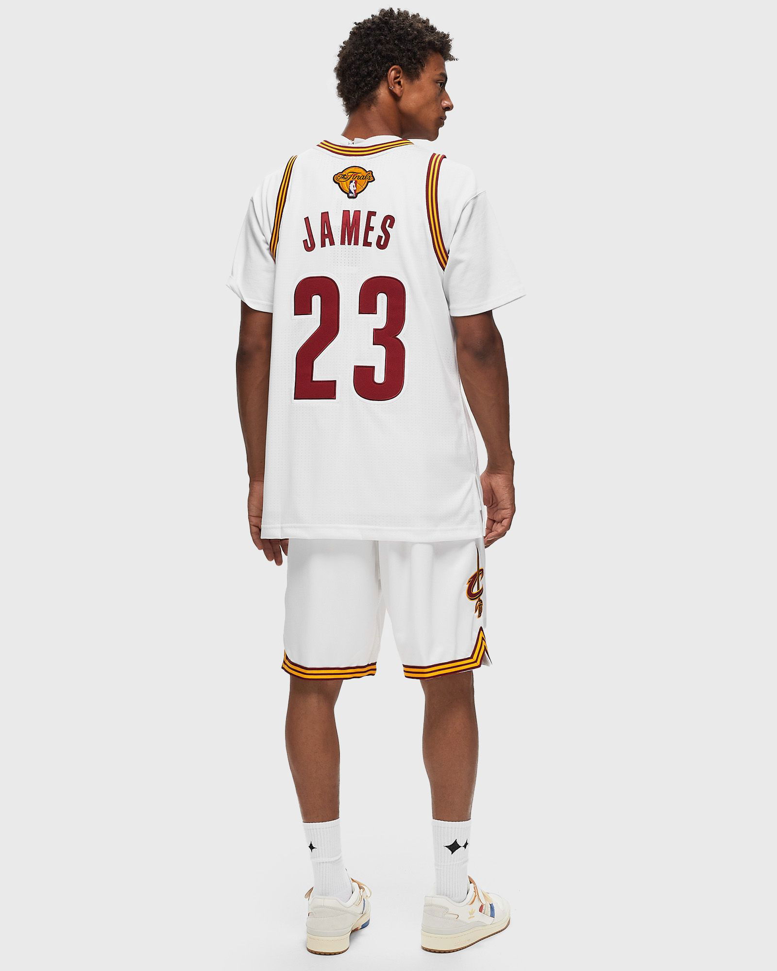 NBA AUTHENTIC JERSEY CLEVELAND CAVALIERS WHITE 2015 LEBRON JAMES #23
