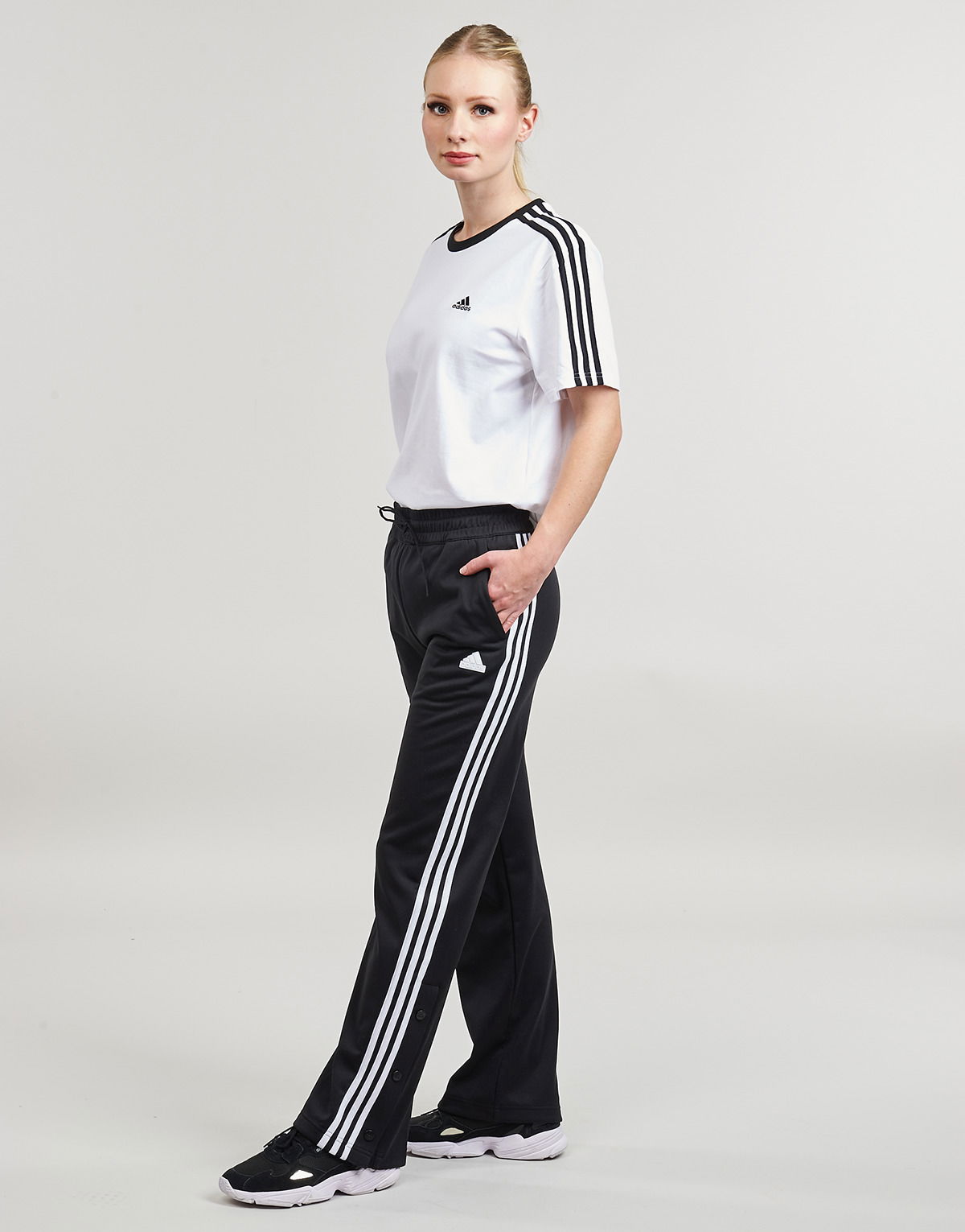 Tracksuit bottoms adidas W ICONIC 3S TP