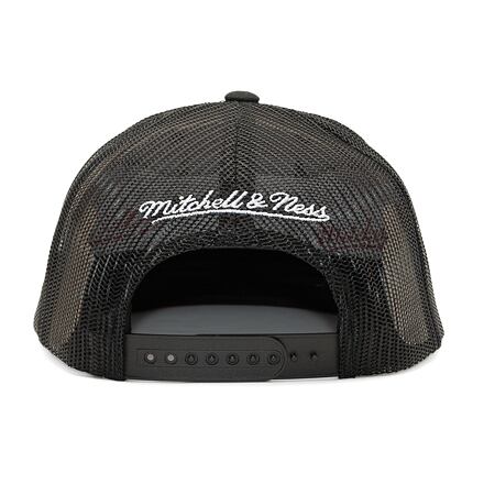 Šiltovka Mitchell & Ness Recharge Trucker Chicago Bulls Black Čierna | HHSS7016-CBUYYPPPBLCK, 1
