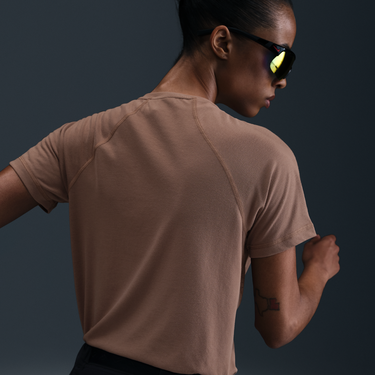 Tričko Nike Nike Trail T-Shirt Hnedá | hj2242-233, 4