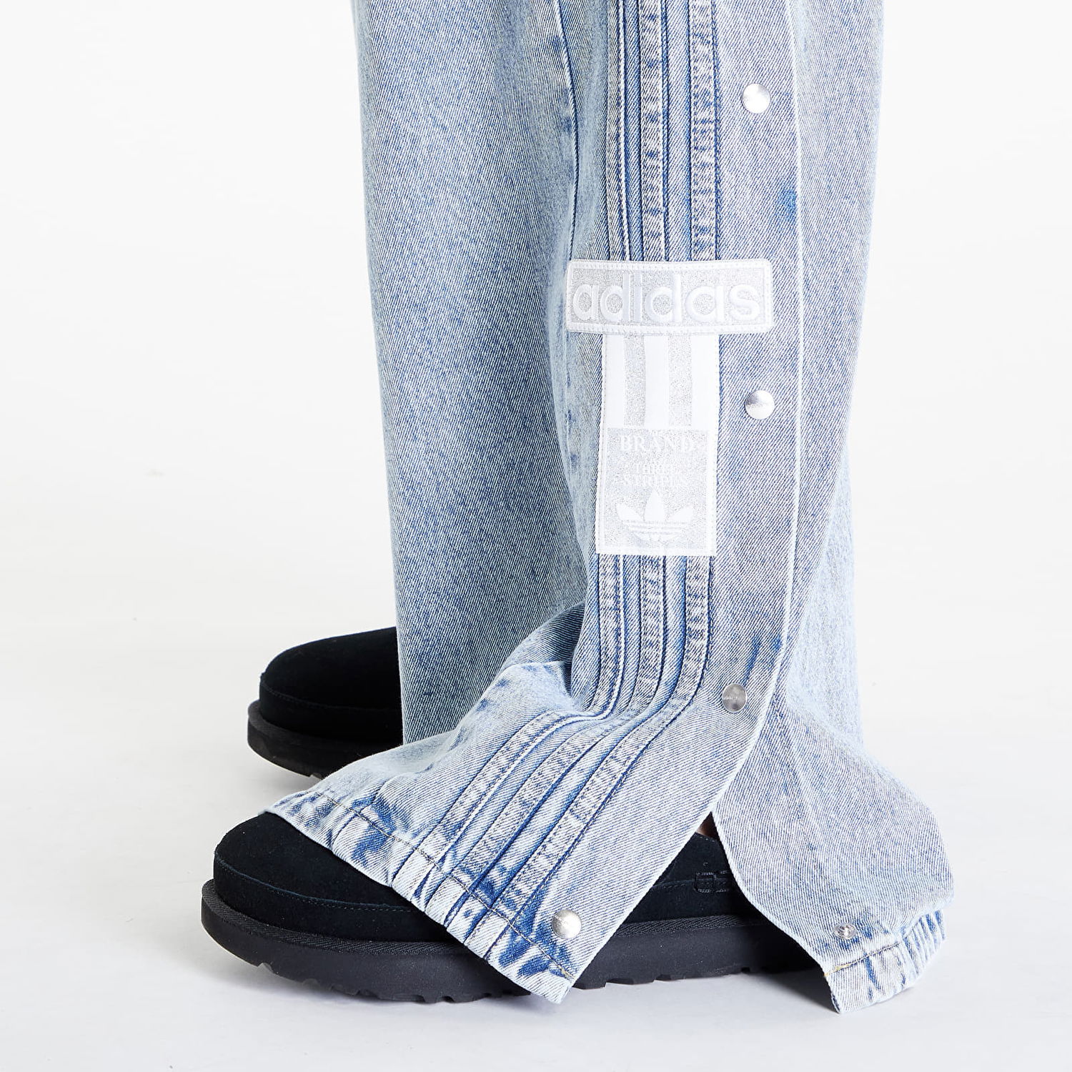 Džínsy adidas Originals Cs Denim Adibreak Pant Light Denim Modrá | IT9760, 1