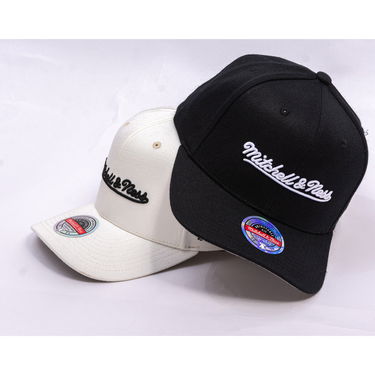 Šiltovka Mitchell & Ness Mitchell & Ness Branded Script Stretch Cap Čierna | HC12184-MNNBLCK, 4