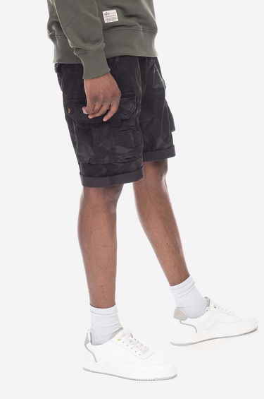 Šortky Alpha Industries Crew Short Camo Shorts Čierna | 196201.125, 0