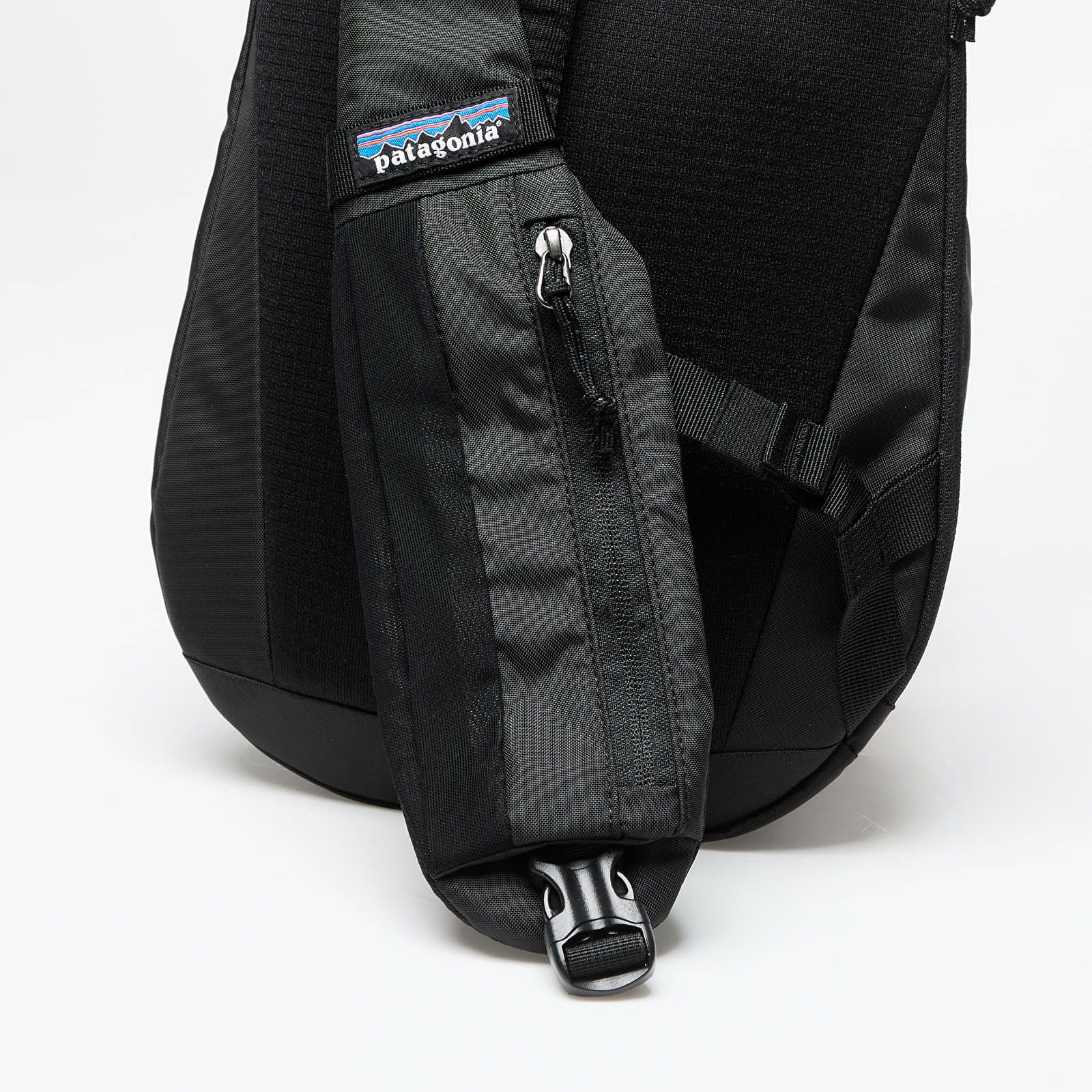 Atom Sling 8L