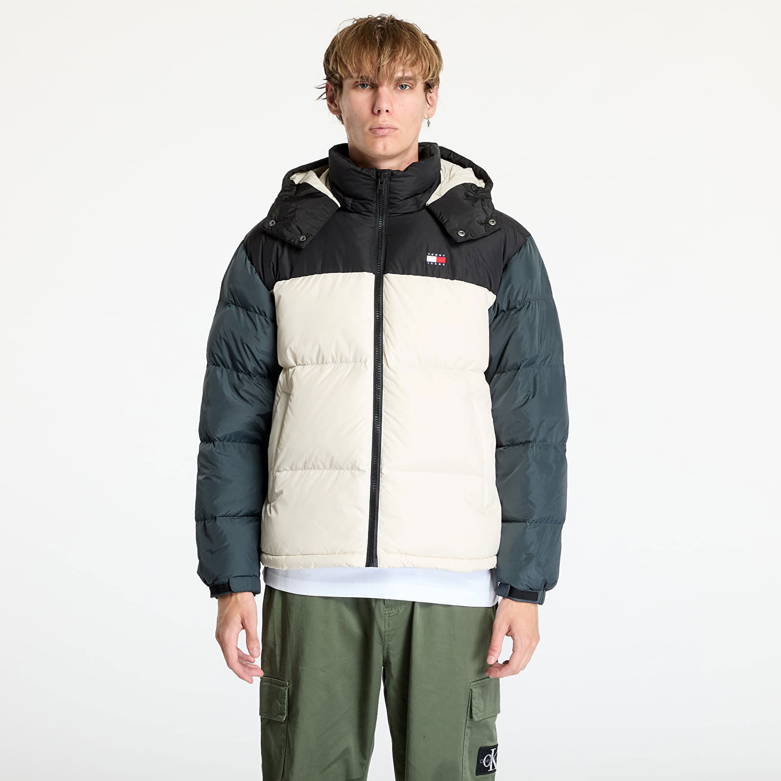 Alaska Colorblock Puffer Jacket Beige