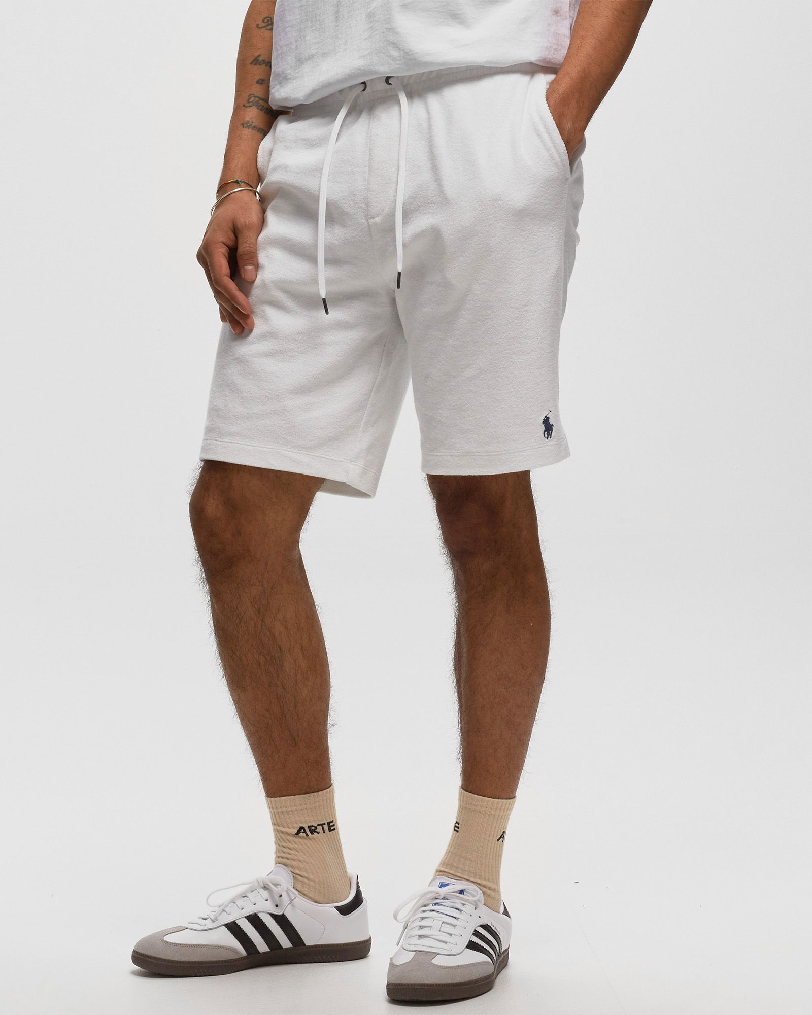 ATHLETIC SHORT