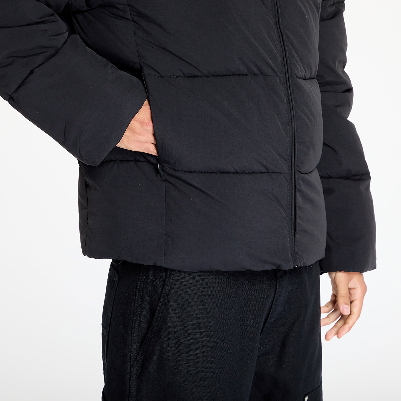 Relaxed Puffer Black