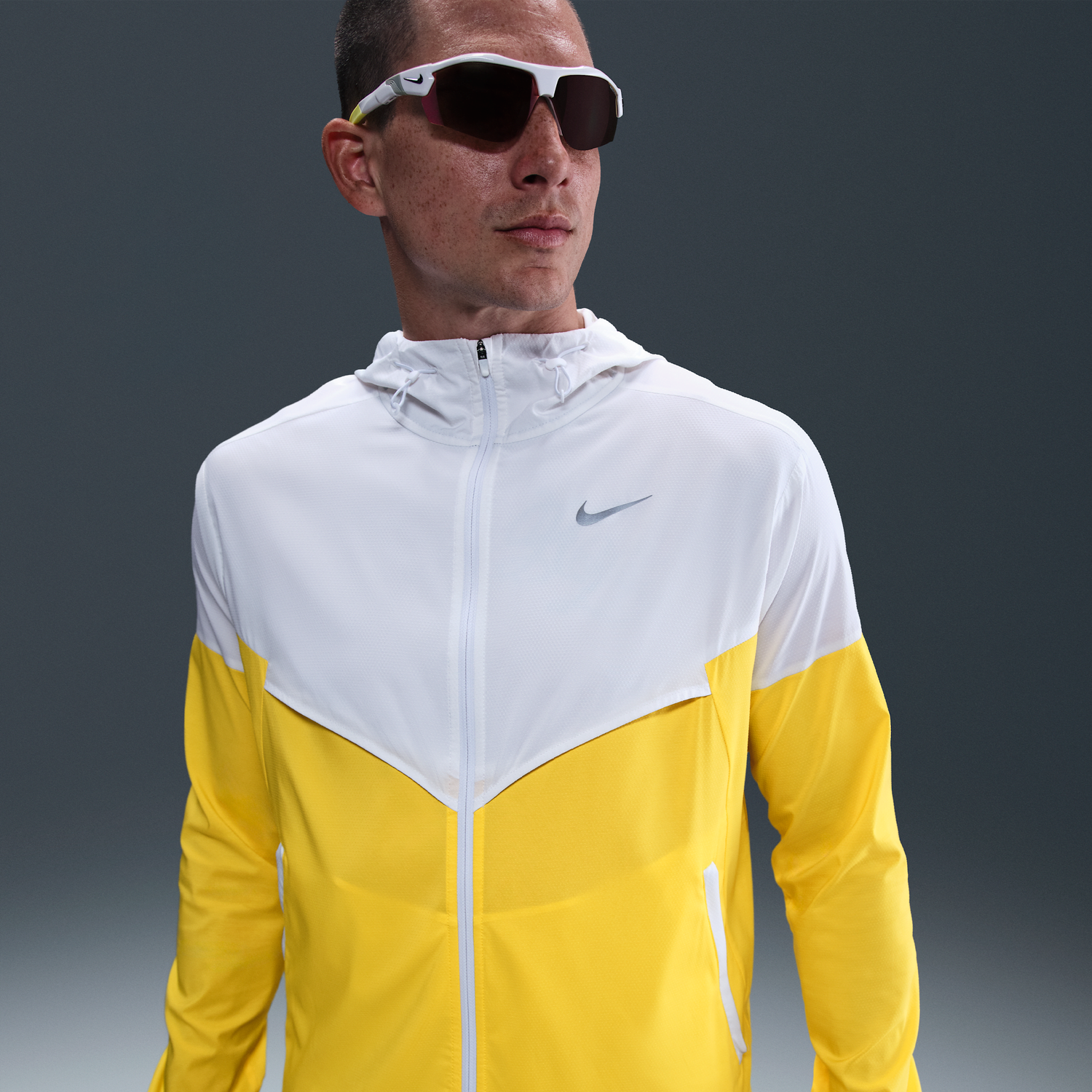 Vetrovka Nike Impossibly Light Windrunner Running Jacket Žltá | HV6521-100, 1