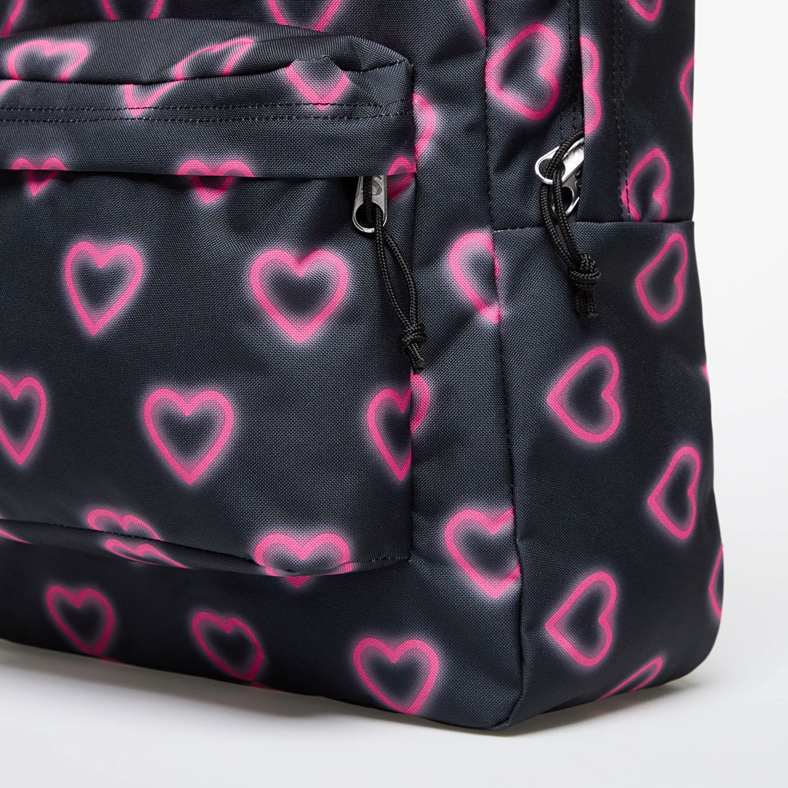 SuperBreak One Happy Hearts Backpack Black 26 l