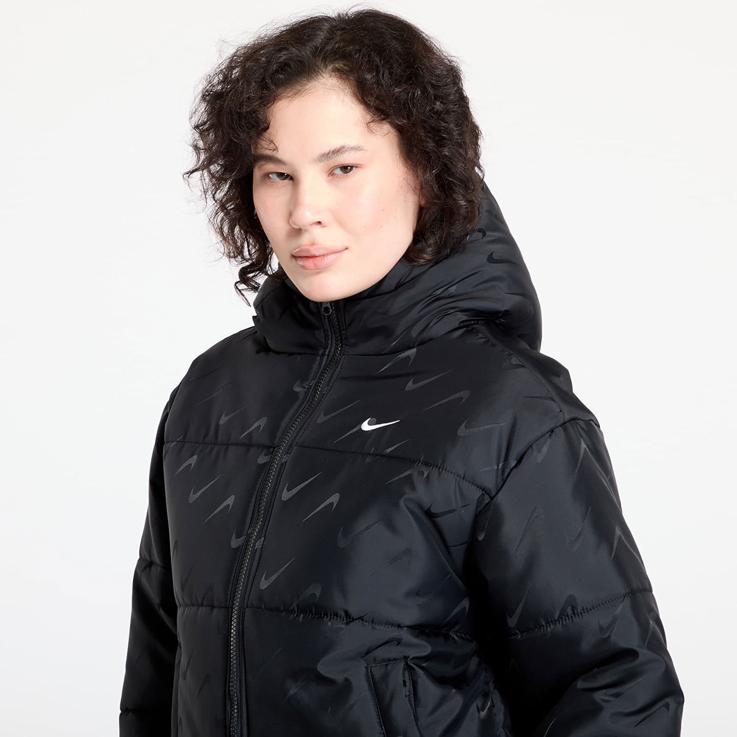 Prešívaná bunda Nike W Nsw Tf Snfl Nk Clsc Pfr Aop Puffer Jacket Čierna | FV7941-010, 0