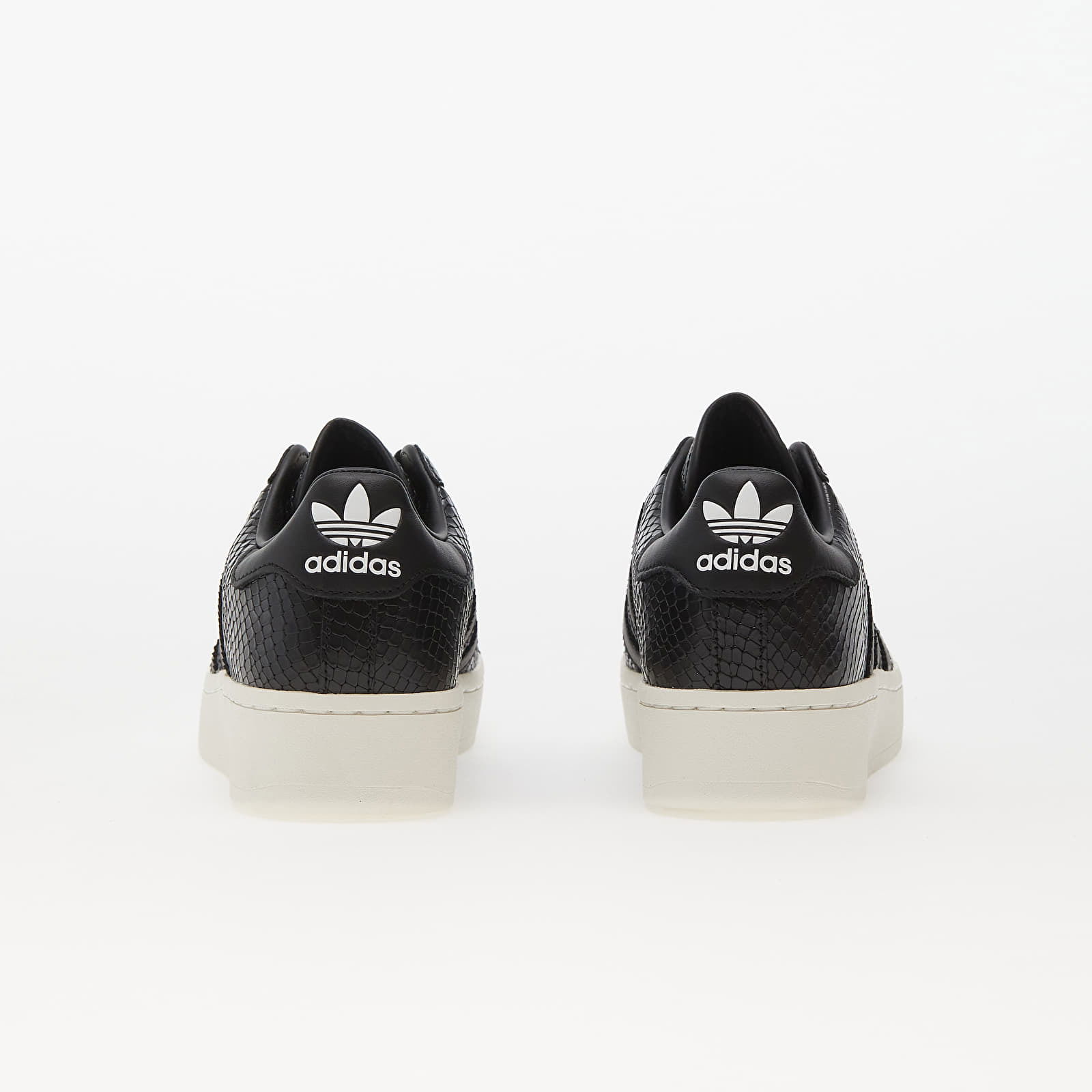 Superstar Xlg Core Black/ Core Black/ Gold Metallic