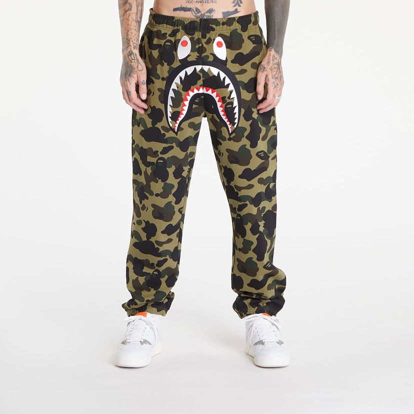 Tepláky BAPE A BATHING APE 1St Camo Shark Sweatpants Green Zelené | 001PTK801008M GRN