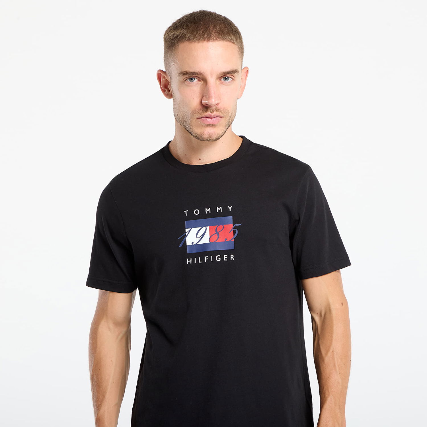 Tričko Tommy Hilfiger Tommy Hilfiger Linear Flag Graphic Tee Čierna | MW0MW41338 BDS, 1