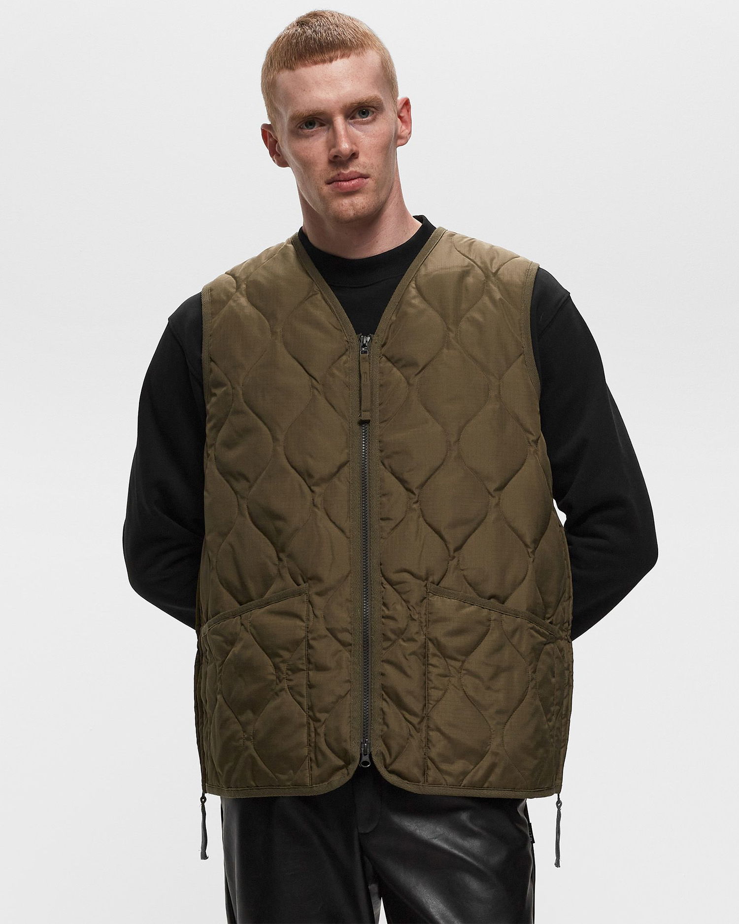 Vesta TAION MILITARY ZIP V-NECK DOWN VEST Zelené | TAION-001ZML-1-DOLIVE, 1