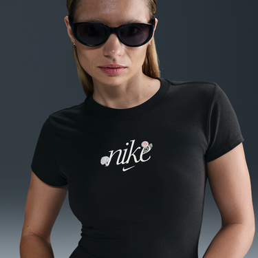 Tričko Nike Sportswear Chill Knit Slim-Fit Graphic T-Shirt Čierna | HF9722-010, 0