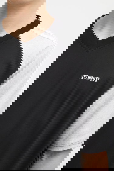 Tričko VETEMENTS VETEMENTS Cut-Up V-Neck T-Shirt Čierna | UH76TR265BG, 3