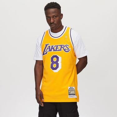 Dres Mitchell & Ness NBA AUTHENTIC JERSEY LOS ANGELES LAKERS HOME 1996-97 KOBE BRYANT #8 Žltá | AJY4GS18091-LALLTGD96KBR, 1