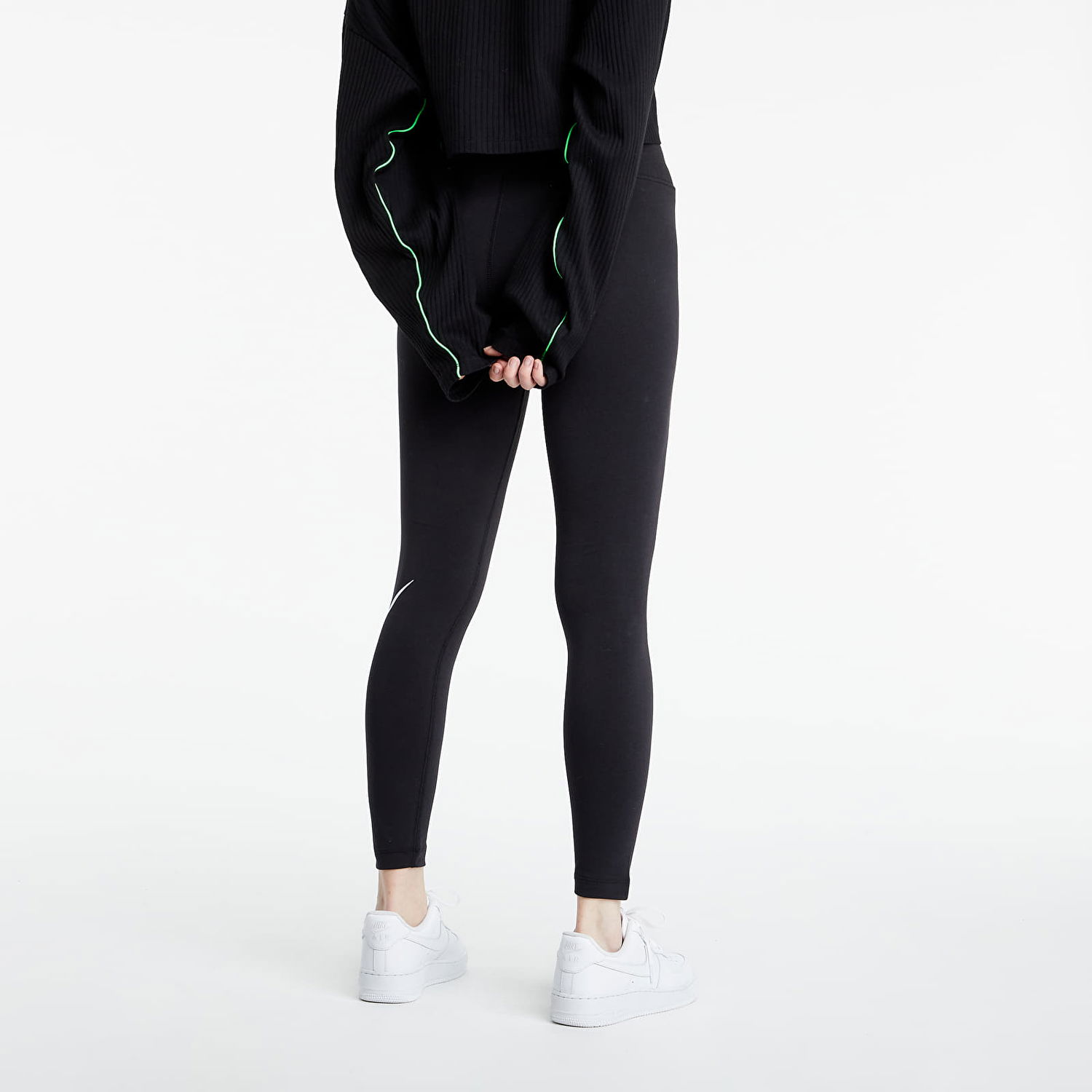 Legíny Nike Sportswear Essential GX Mid-Rise Swoosh Leggings Čierna | CZ8530-010, 1