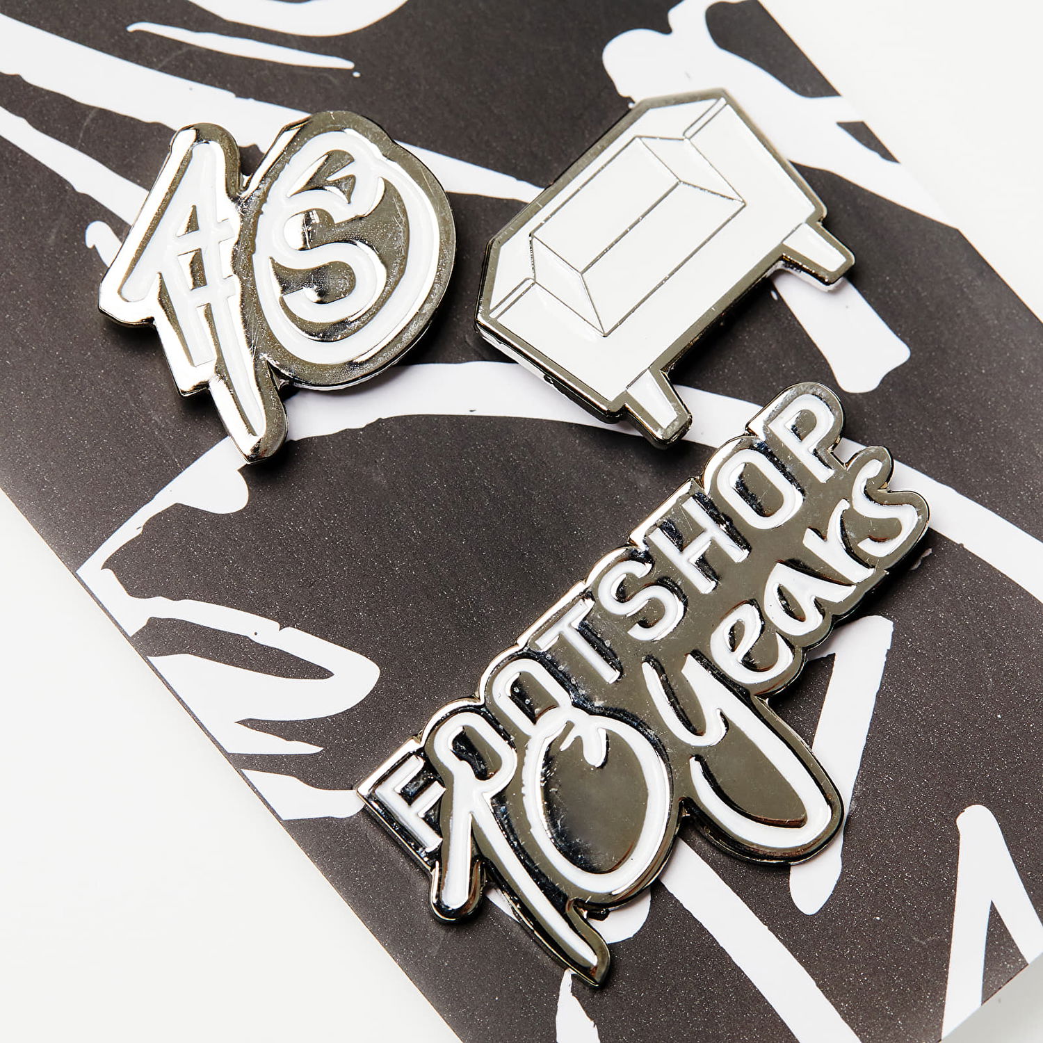 Oblečenie a doplnky Footshop FTSHP 10th Anniversary Pin Čierna | FTSHP_168, 1