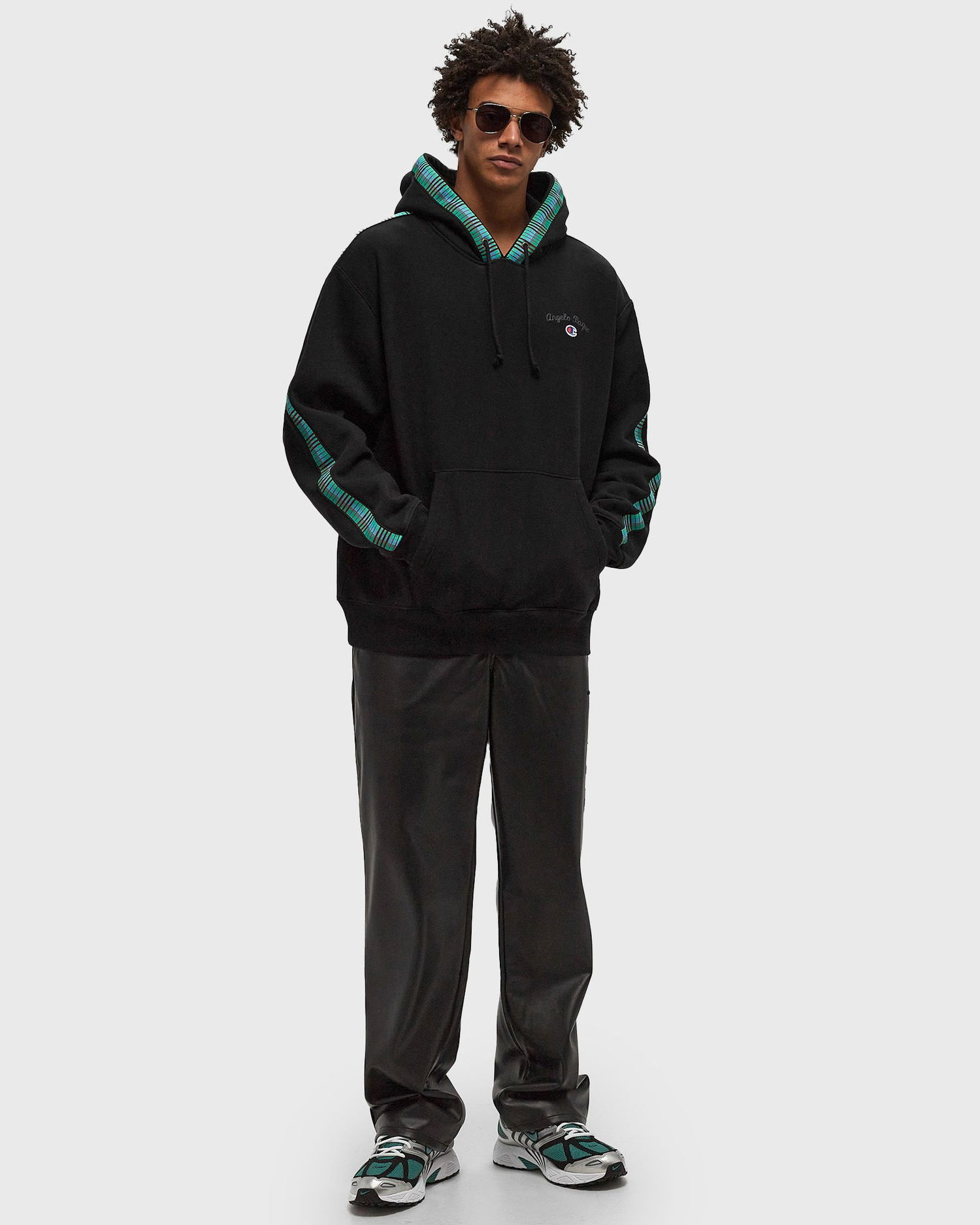 Mikina Champion Black Hooded Sweatshirt Čierna | GP204753-XF16, 1