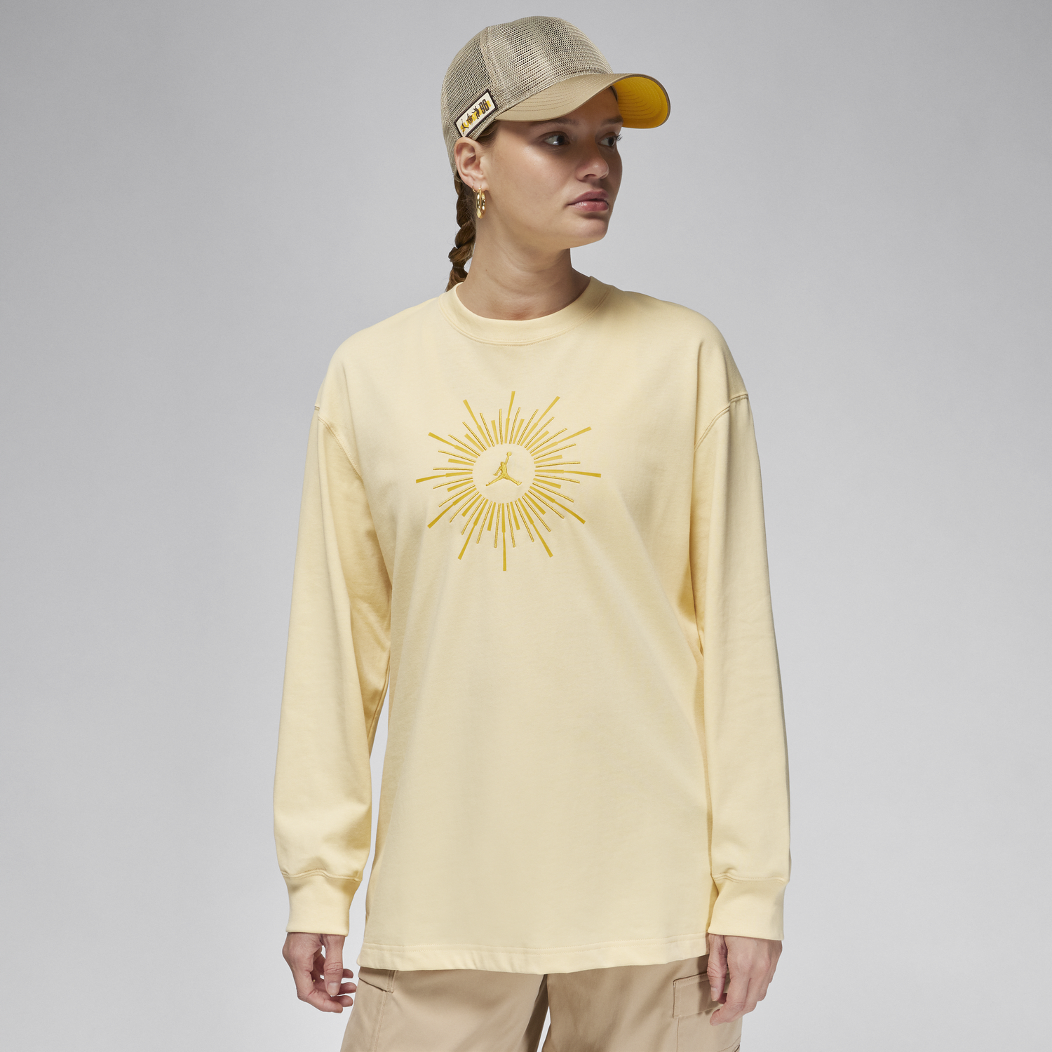 Tričko Jordan Air Jordan WMNS FLIGHT LONGSLEEVE OVERSIZED TEE 'Heiress of Optimism' Béžová | FN5356-294, 1