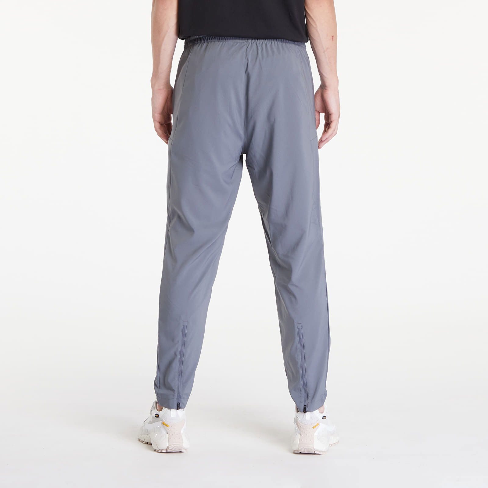 Id Train Woven Pant Grey