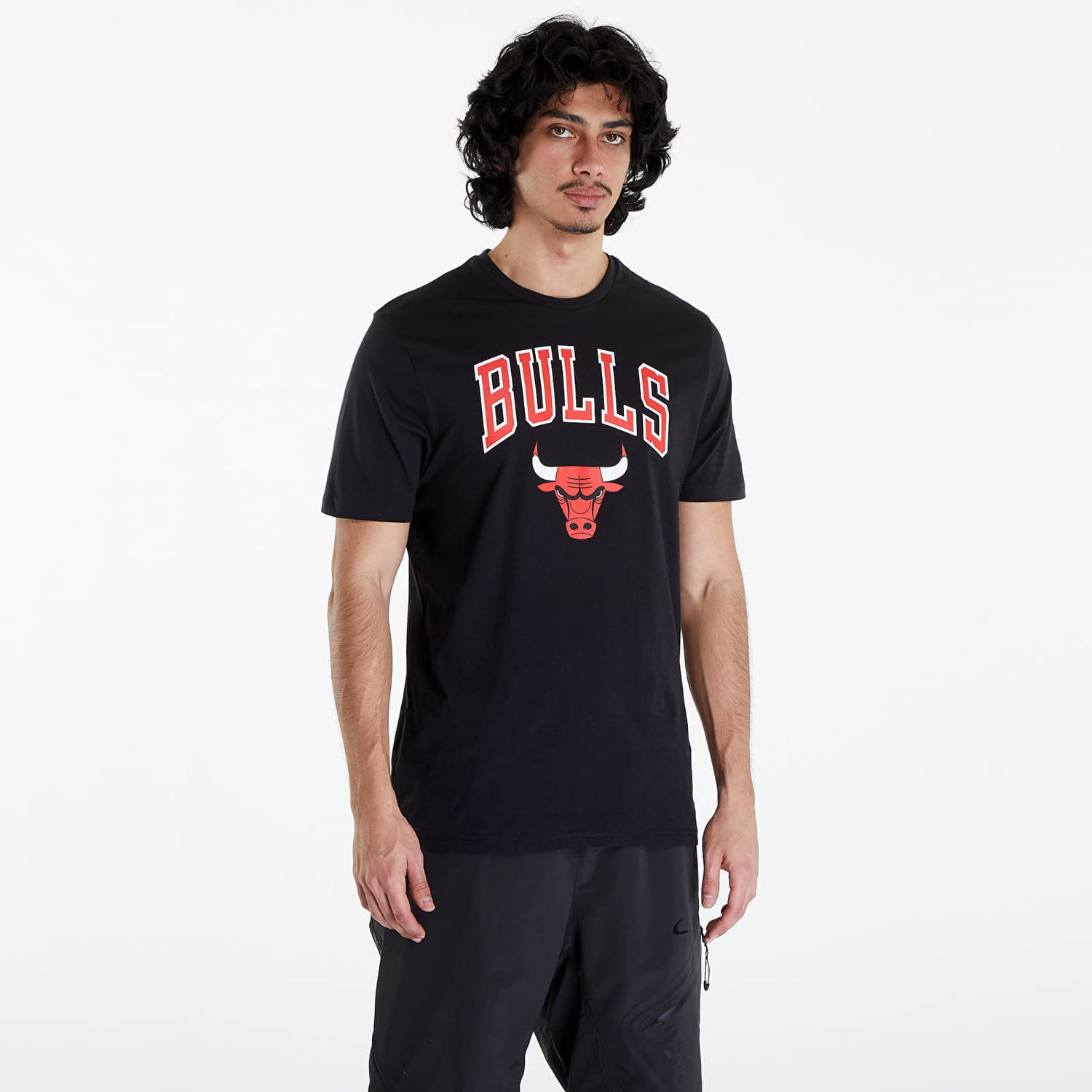 Tričko New Era NOS NBA Regular Tee Chicago Bulls UNISEX Black/ Front Door Red Čierna | 60416749, 0