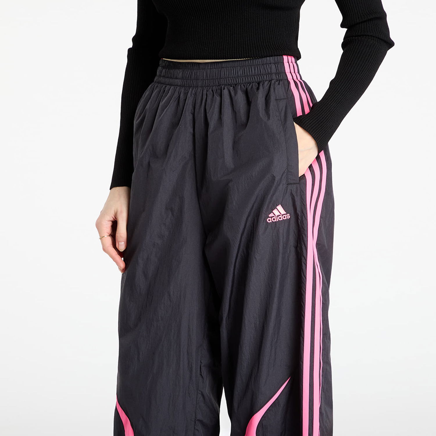 Nohavice adidas Performance Teamgeist Adicolor Oversize Track Pants Čierna | JZ8261, 1