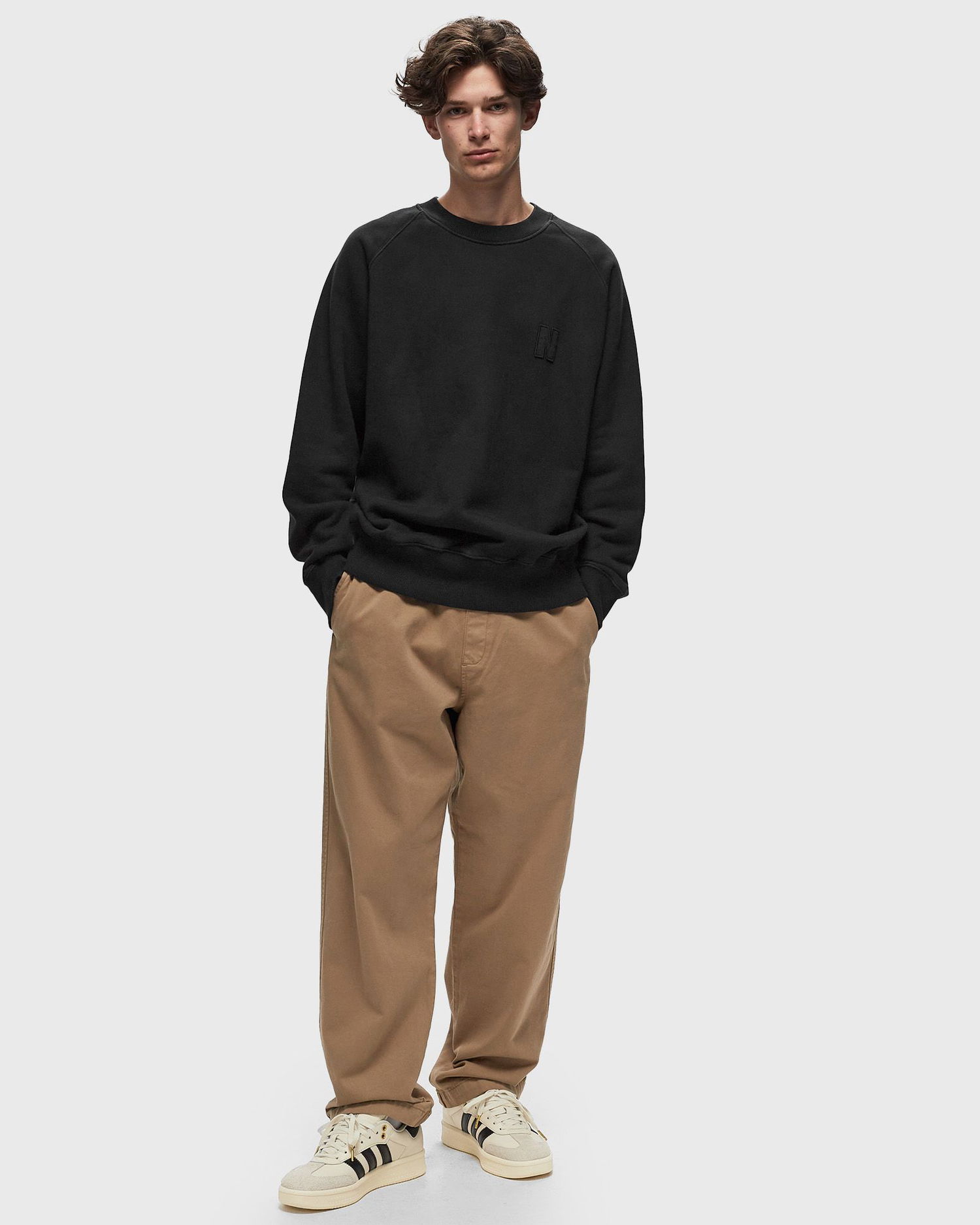 Mikina NORSE PROJECTS Marten Relaxed Organic Raglan N Patch Sweatshirt Čierna | N20-1367-9999, 1