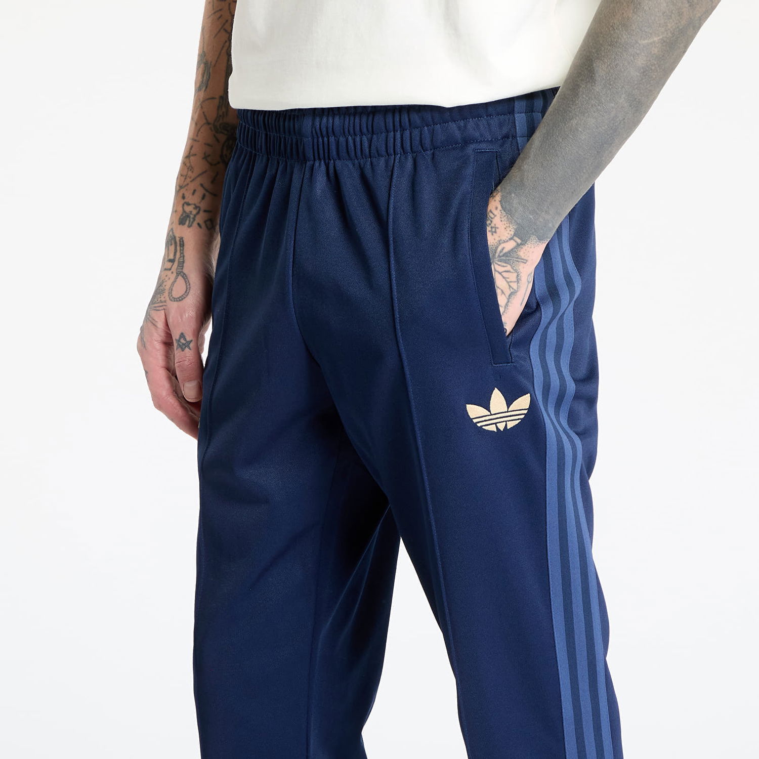 Tepláky adidas Originals Federación Colombiana de Fútbol Anniversary Track Pants Modrá | IT3874, 1