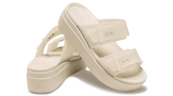 Tenisky a topánky Crocs Brooklyn Buckle Frosted Low Sandals Biela | 210980-0LH, 1