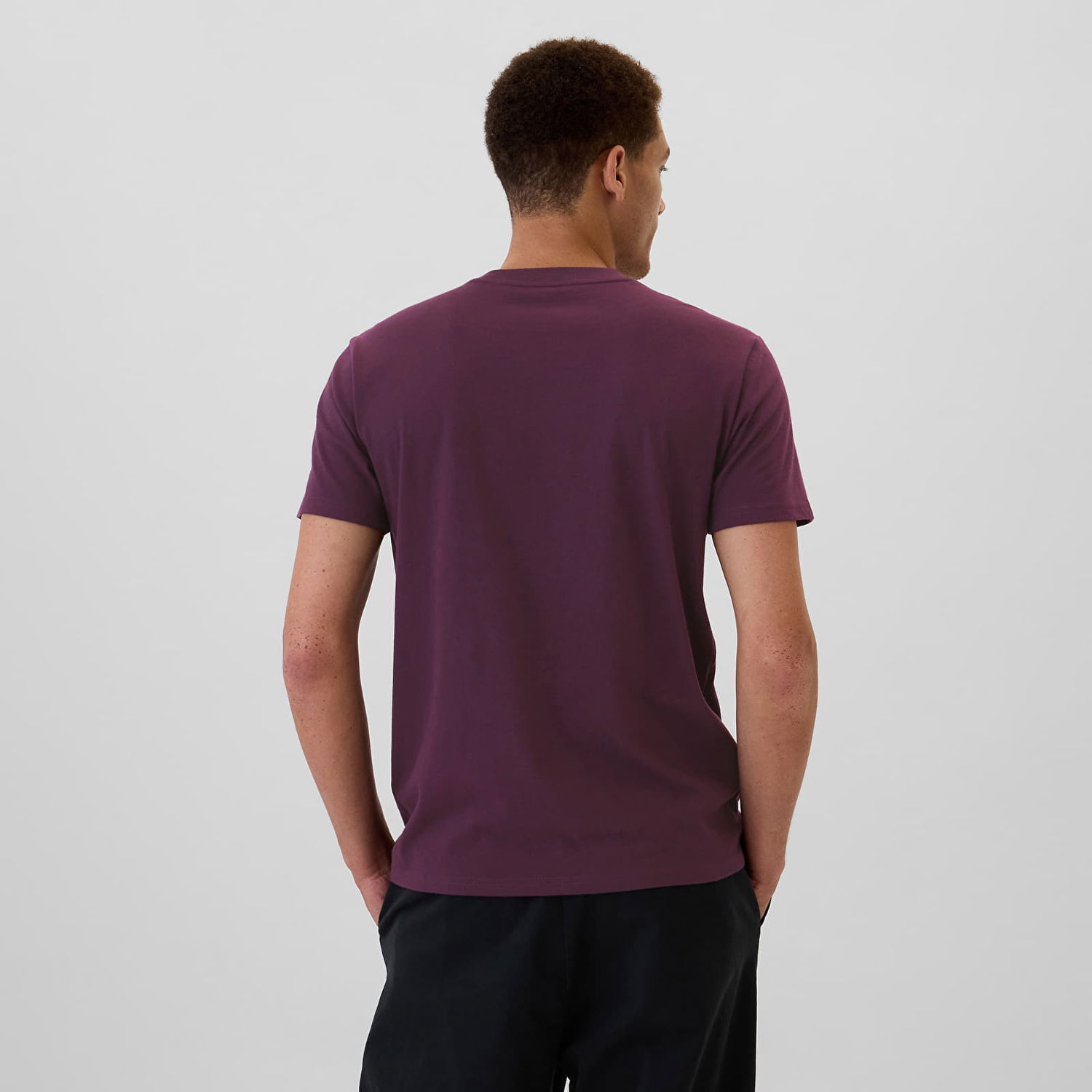 Tričko GAP T-shirt Logo Pocket Tee Purple Ray L Vínová | 857901-10, 1