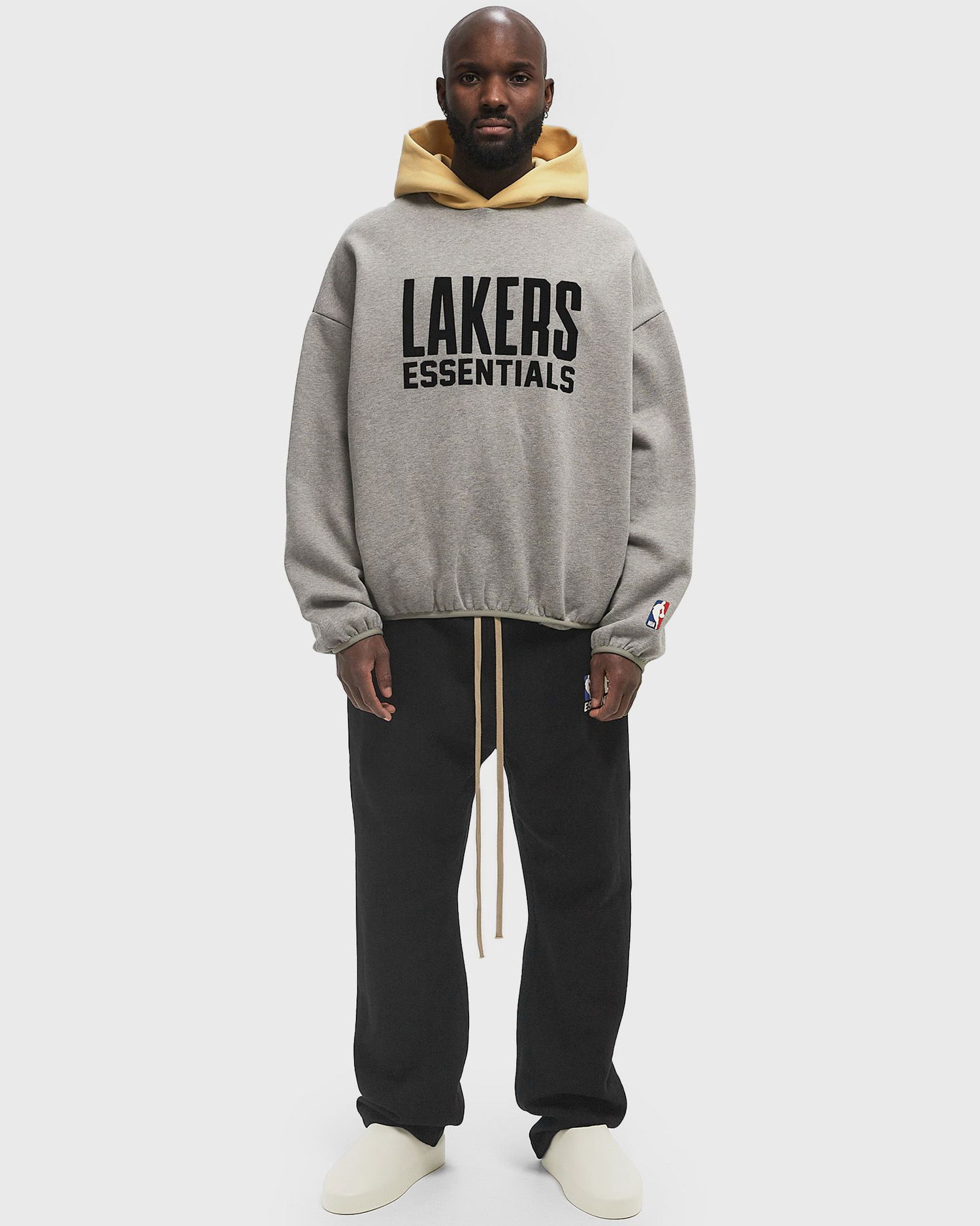 Mikina Fear of God Fear of God Essentials Los Angeles Lakers Pull Over Hoodie Šedá | 192AL246305F, 1