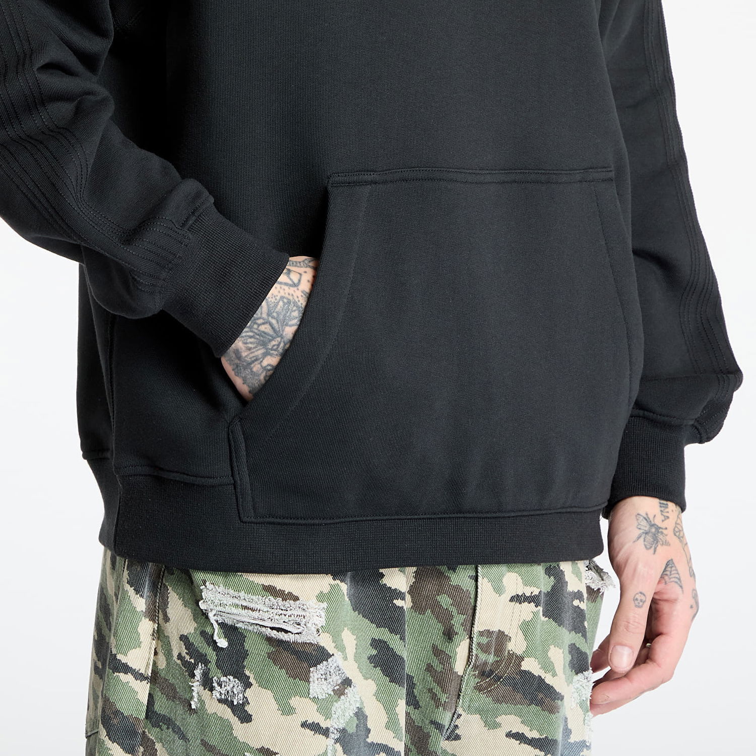 Mikina adidas Originals Premium Essentials Hoodie Čierna | JC9572, 1