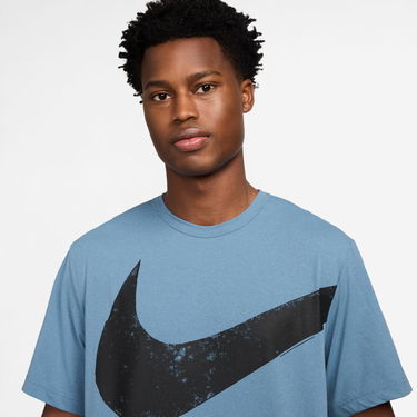Tričko Nike Swoosh Graphic T-Shirt Modrá | FZ1064-429, 2