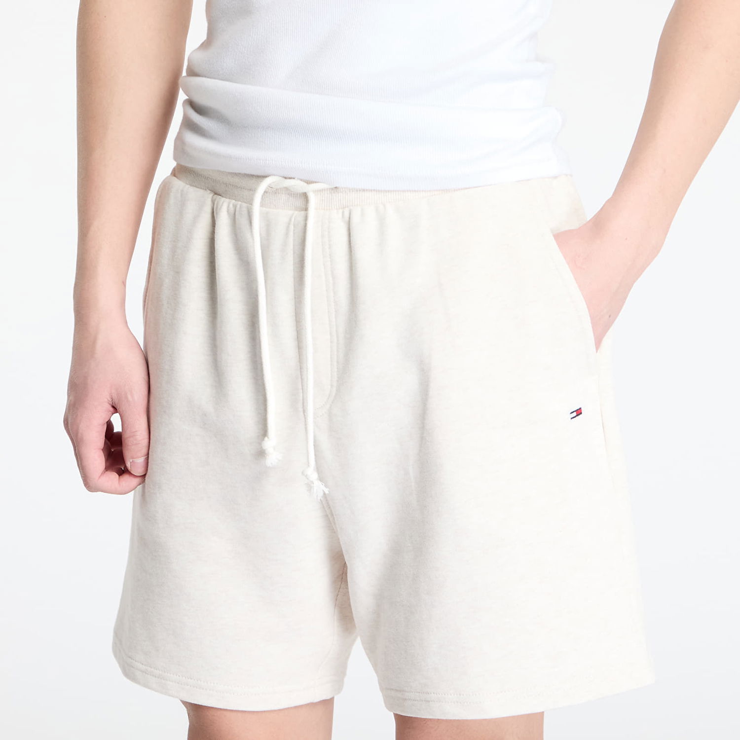 Šortky Tommy Hilfiger Tommy Jeans Entry Graphic Sweatshorts Béžová | DM0DM21369 AE3, 1