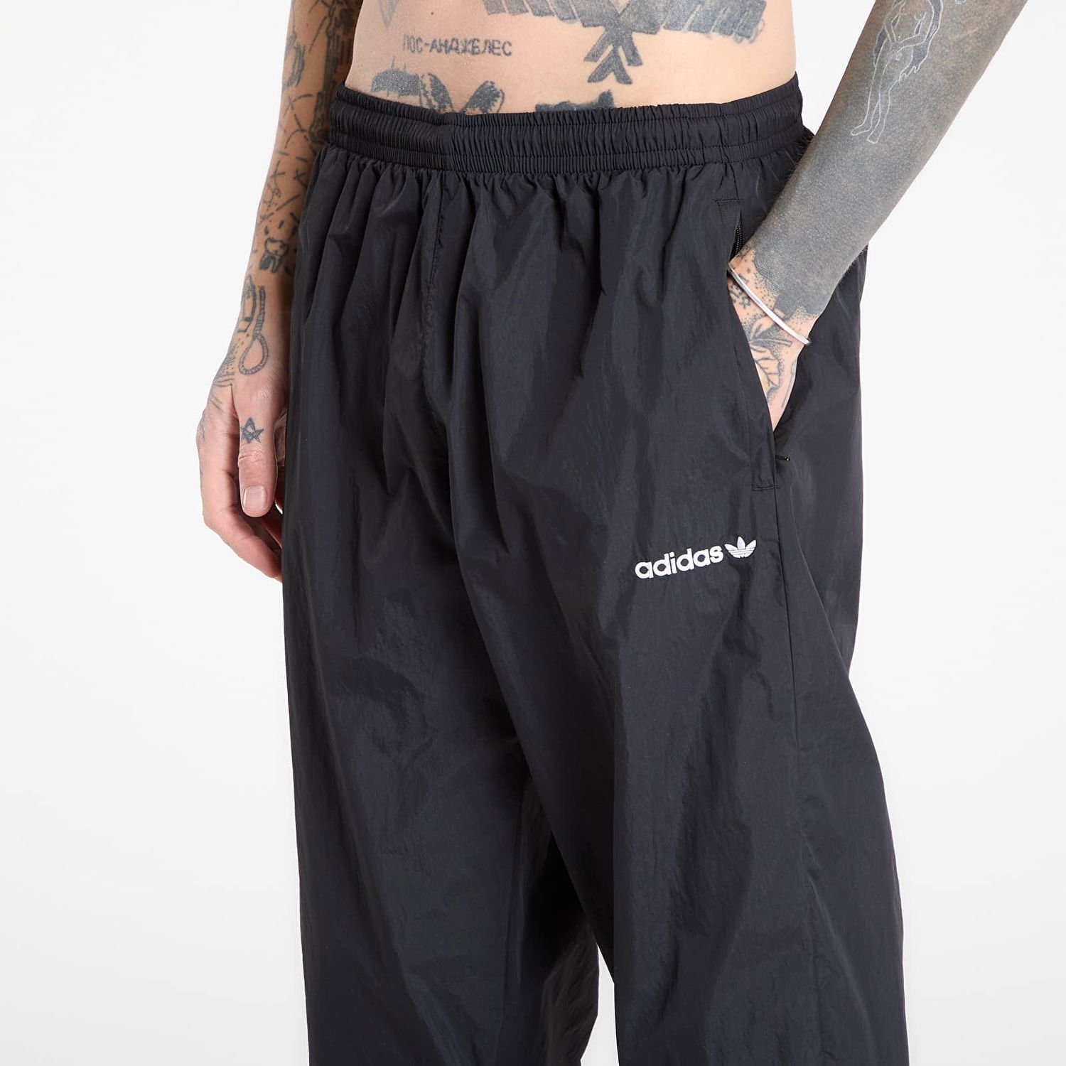 Tepláky adidas Originals Santiago Woven Track Pants Čierna | KE3430, 1