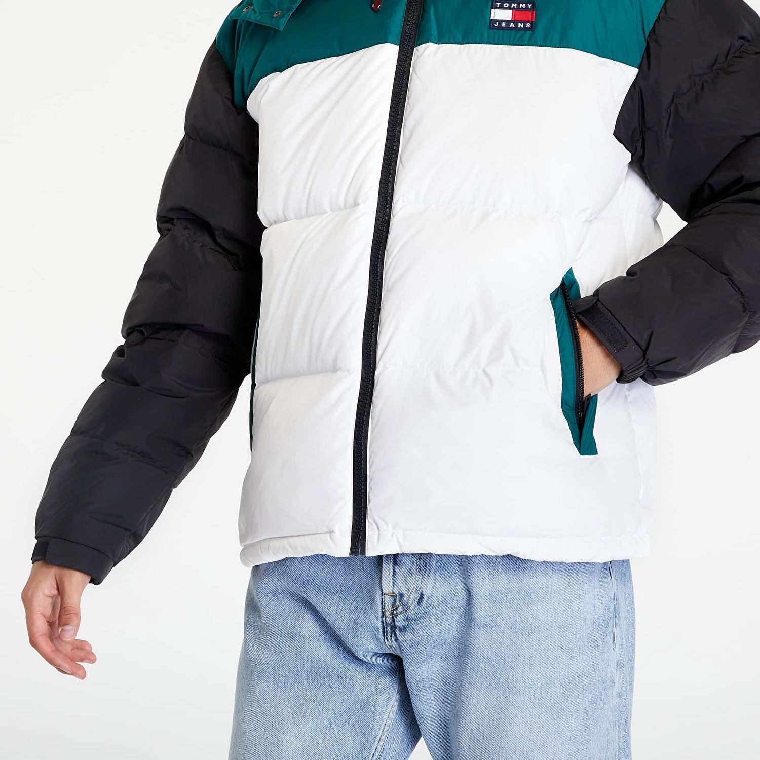 Prešívaná bunda Tommy Hilfiger Tommy Jeans Block Alaska Puffer Rôznofarebný | DM0DM14460 L6O, 1