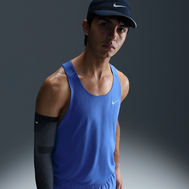 Tielko Nike Dri-FIT Fast Running Tank Top Modrá | FN4229-411, 4